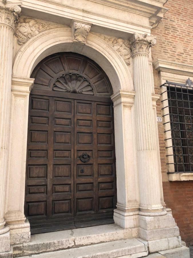 L'Ape Regina Leilighet Ferrara Eksteriør bilde
